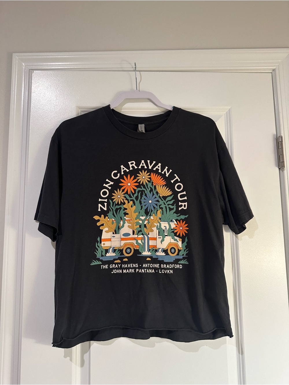 Zion Caravan Graphic Band Tee Large